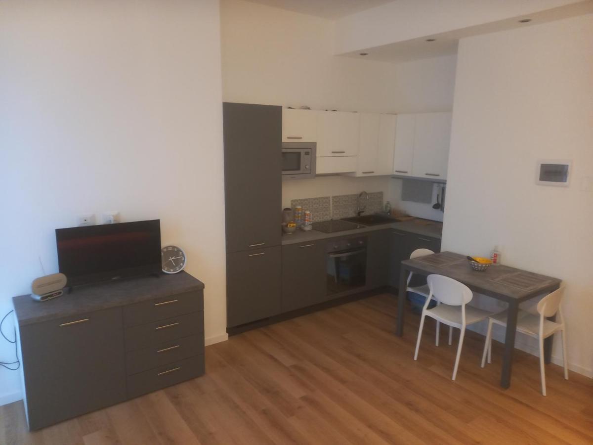 Bilocale 7 Piano Balcone Vista Skyline Lägenhet Milano Exteriör bild