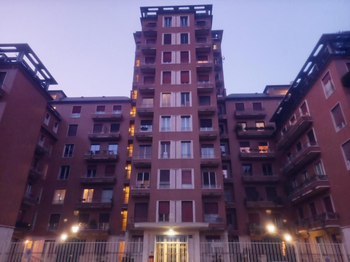 Bilocale 7 Piano Balcone Vista Skyline Lägenhet Milano Exteriör bild