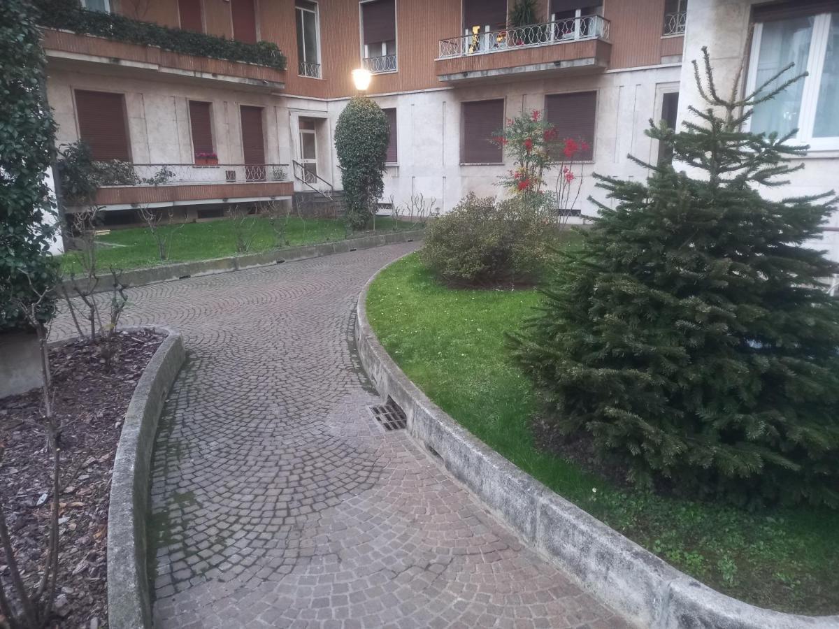 Bilocale 7 Piano Balcone Vista Skyline Lägenhet Milano Exteriör bild